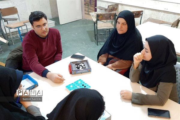 برگزاری دوره آموزشی بازی های فکری رویش ویژه فرهنگیان ناحیه ۳ شیراز