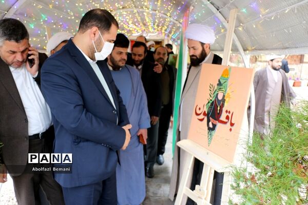 بازدید وزیرآموزش و پرورش از نمایشگاه دانش‌آموزی «آخراشه» در قم