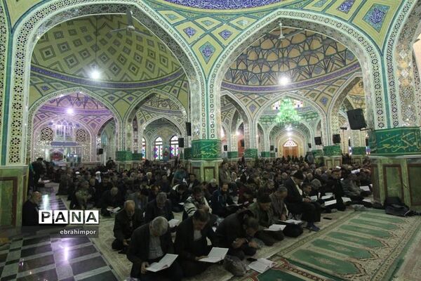 مراسم دعای ندبه هیات رزمندگان اسلام در حرم مطهر حضرت محمد هلال بن علی (ع) آران و بیدگل