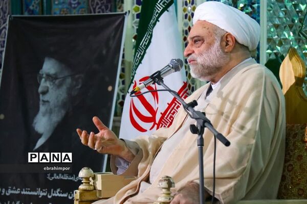 مراسم دعای ندبه هیات رزمندگان اسلام در حرم مطهر حضرت محمد هلال بن علی (ع) آران و بیدگل