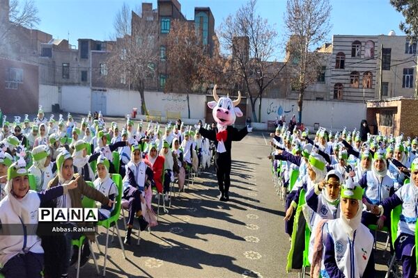 افتتاحیه توزیع شیر رایگان در مدارس پاکدشت