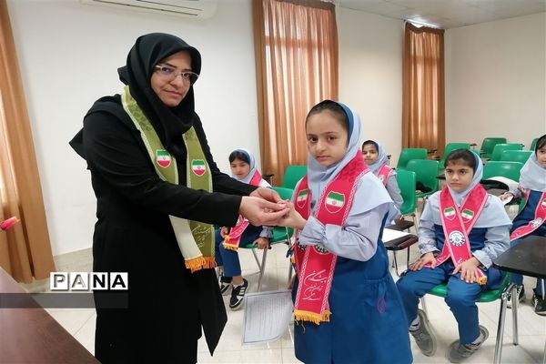 حضور مربیان پیشتاز در مدارس