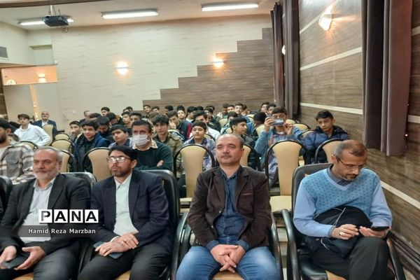 مراسم تقدیر از منتخبان برتر چهل و یکمین جشنواره فرهنگی‌، هنری امید فردا در اسلامشهر