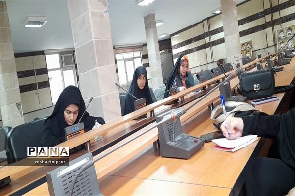 جلسه توجیهی فرآیند مدرسه انقلاب و برپایی نمایشگاه در شهرستان فیروزکوه