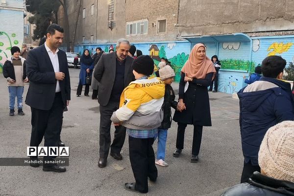 دیدار دوستانه نماینده مجلس شورای اسلامی با دانش‌آموزان اوتیسم آموزشگاه ترنم ناحیه دو شهرری