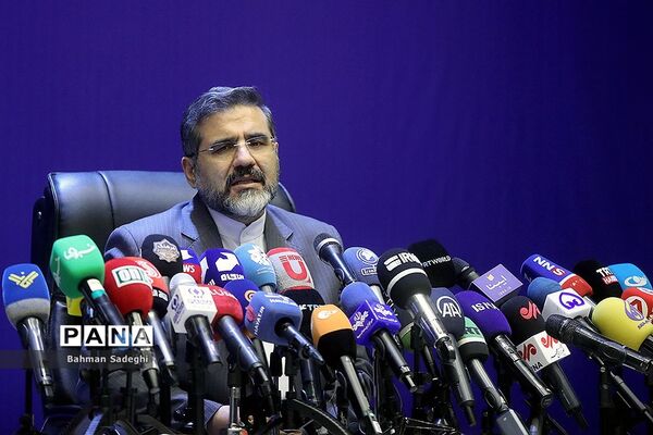 نشست خبری وزیر فرهنگ و ارشاد اسلامی