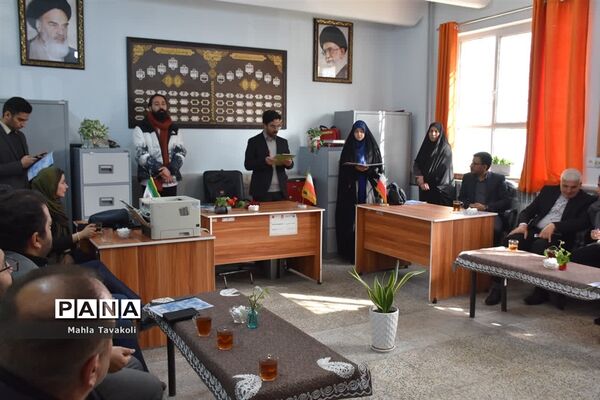 بازدید سفیران کشورهای نروژ و دانمارک از دبستان عرش ناحیه یک مشهد