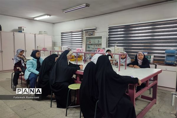 کارگاه‌های آموزشی در پژوهش‌سرای ابوریحان بیرونی ناحیه ۵ مشهد