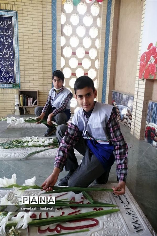 یادواره شهدا در دبستان شهید بصیری ابرکوه