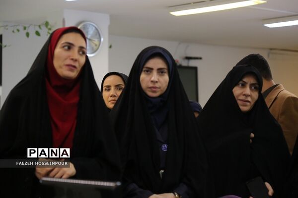 بازدید مأمورین و رابطین سازمان دانش‌آموزی شهرستان‌های استان تهران از تحریریه خبرگزاری پانا