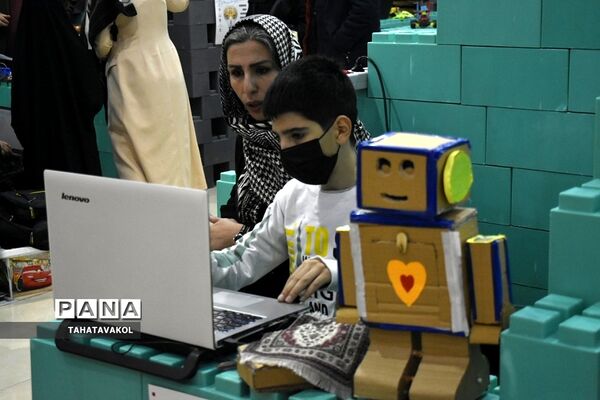 اختتامیه دومین نمایشگاه دستاوردهای پژوهشی دانش‌آموزی مدارس غیردولتی در پارک فناوری شهرستان پردیس