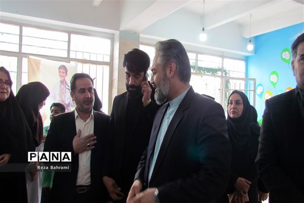 نمایشگاه  روز ملی هوای پاک در دبستان گلستان مشهد