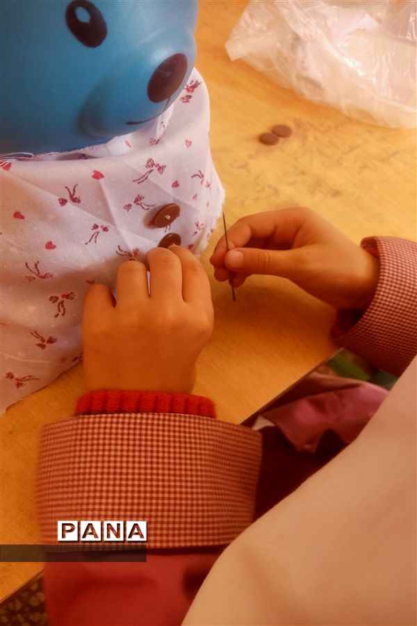 برگزاری روز بدون کیف و کتاب در دبستان بوستان شهرستان بن