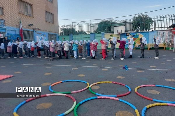 تدریس شاد و خلاق نشانه (و) در دبستان حکمت نبوی ناحیه 2 شهرری