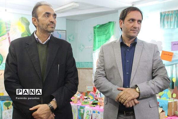 نواختن زنگ هوای پاک در مدرسه نبی‌اکرم یک بهارستان2