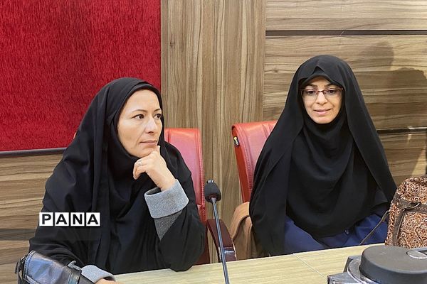 برگزاری کارگاه آموزشی تحکیم خانواده ویژه کارکنان دستگاه‌های دولتی در اداره‌کل شهرستان‌های استان تهران