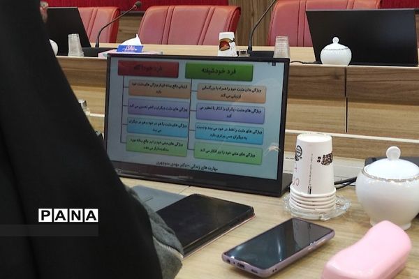 برگزاری کارگاه آموزشی تحکیم خانواده ویژه کارکنان دستگاه‌های دولتی در اداره‌کل شهرستان‌های استان تهران