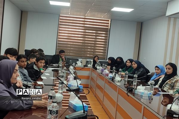 جلسه رؤسای شوراهای دانش‌آموزی در شهرستان ملارد