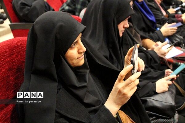 نشست توجیهی لیگ جت و افزایش سواد رسانه‌ای کادر مدارس دولتی ناحیه دو بهارستان