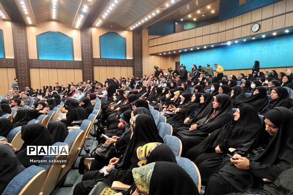 آیین اختتامیه دومین نمایشگاه هنرهای تجسمی ایثار در شیراز
