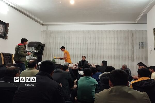 برگزاری هم اندیشی آشنایی با مسائل فضای مجازی در خلیل آباد