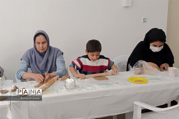برگزاری سومین کارگاه توانمندی‌سازی هنرهای دستی رشته سفالگری در نیشابور