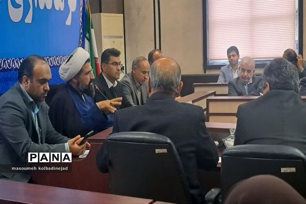 بزرگداشت هفته شوراهای آموزش و پرورش در گلوگاه