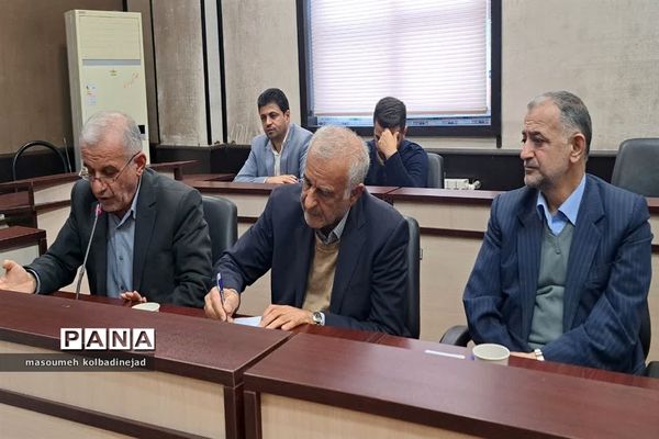 بزرگداشت هفته شوراهای آموزش و پرورش در گلوگاه