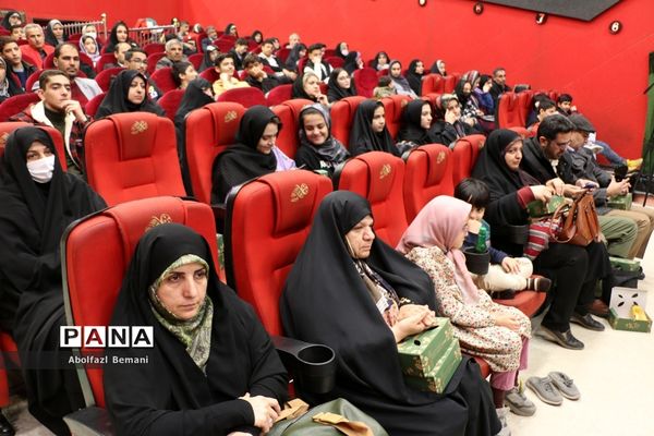 اختتامیه نخستین دوره «کد کمپ» در قم-1