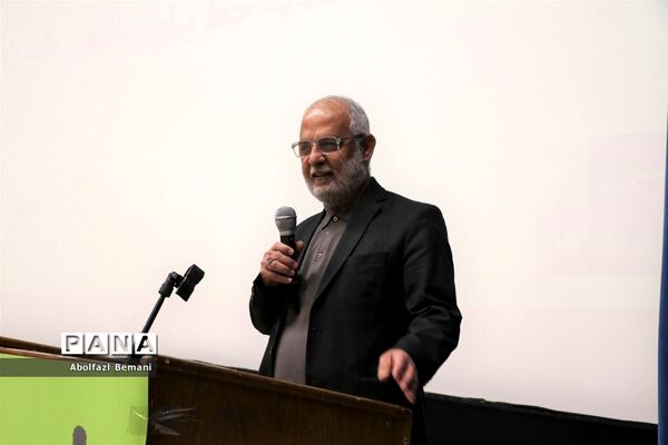 اختتامیه نخستین دوره «کد کمپ» درقم- 2