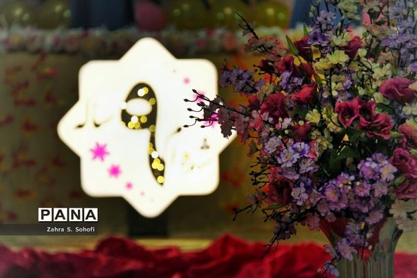 جشن تکلیف 1200 دانش‌آموز مدارس دخترانه غیردولتی در حرم حضرت معصومه(س)