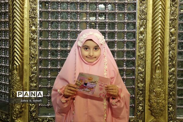 جشن تکلیف 1200 دانش‌آموز مدارس دخترانه غیردولتی در حرم حضرت معصومه(س)