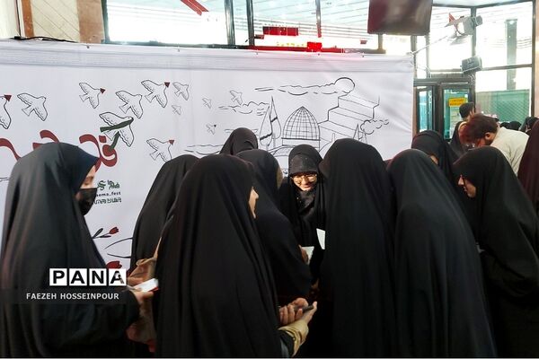 حضور پرشور نوجوانان در چهاردهمین جشنواره مردمی فیلم عمار