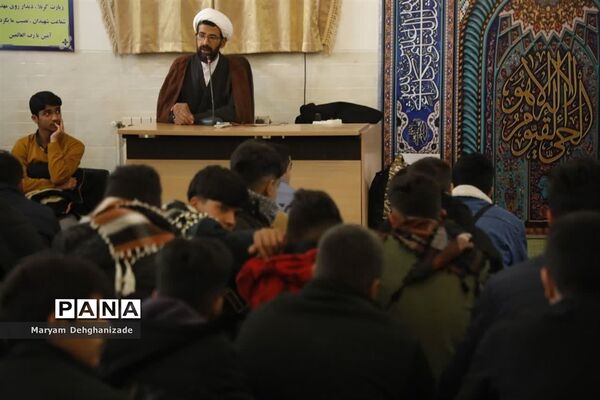 اعزام بیش از ۱۴۰ دانش‌آموز پسر مهریزی به اردوی راهیان نور