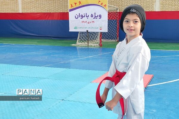آغاز جام باشگاه‌های شهرداری شهرستان شهریار ویژه‌ی دختران در شهرک‌ وائین