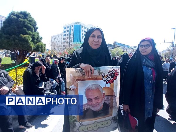 حضور پرشور مشهدی‌ها در راهپیمایی روز قدس؛ فریاد حمایت از فلسطین