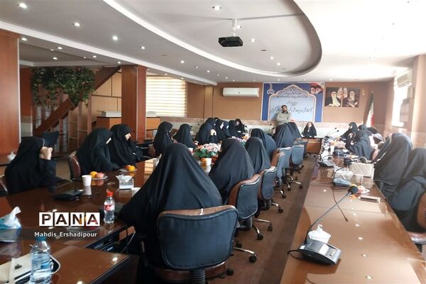 برگزاری جلسه توجیهی مسئولان فرهنگی پیشگام بسیج رباط کریم