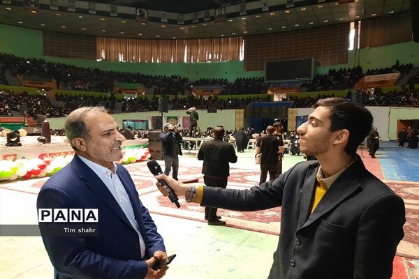 همایش بزرگ جشن تکلیف سیاسی دانش‌آموزان رأی اولی شهر تهران