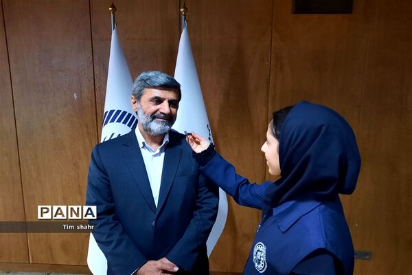 همایش بزرگ جشن تکلیف سیاسی دانش‌آموزان رأی اولی شهر تهران