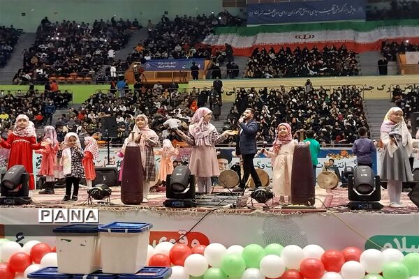 همایش بزرگ جشن تکلیف سیاسی دانش‌آموزان رأی اولی شهر تهران