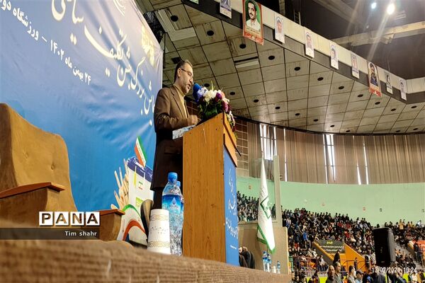 همایش بزرگ جشن تکلیف سیاسی دانش‌آموزان رأی اولی شهر تهران