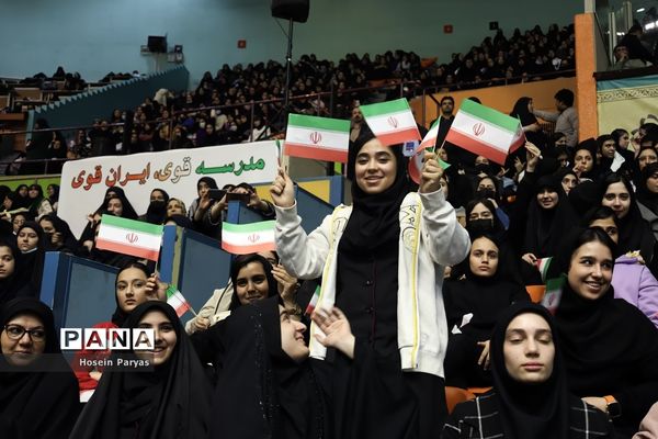 جشن تکلیف سیاسی دانش‌آموزان رأی اولی‌‌