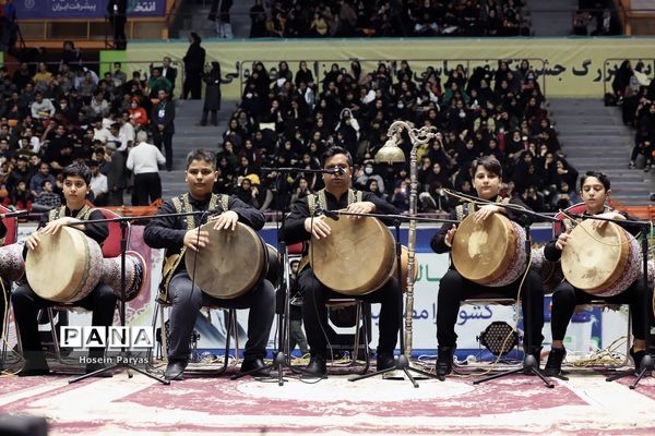 جشن تکلیف سیاسی دانش‌آموزان رأی اولی‌‌