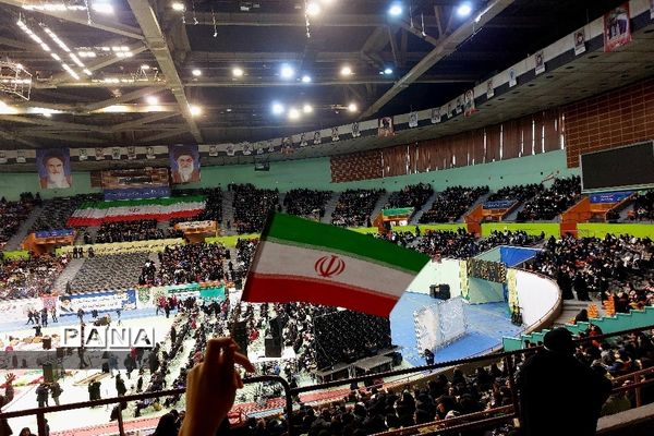 همایش جشن تکلیف سیاسی