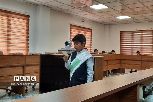 دیدار دانش‌آموزان دبستان پسران آفتاب با پاسداران سپاه ناحیه حضرت روح الله(ره) باقرشهر