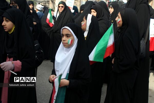 جشن تولد ۴۵ سالگی انقلاب اسلامی در گلوگاه