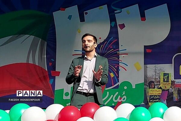 حضور دانش‌آموز خبرنگاران پانا شهرستان‌های استان تهران در راهپیمایی ۲۲ بهمن