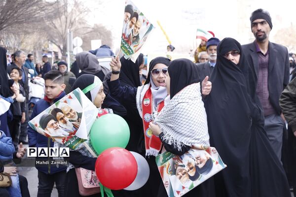 راهپیمایی ۲۲ بهمن در مشهد مقدس