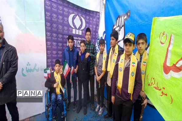 نمایش شکوه اقتدار و همبستگی