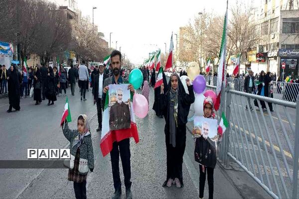 نمایش شکوه اقتدار و همبستگی